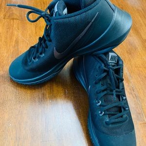 Nike shoes, used mint condition